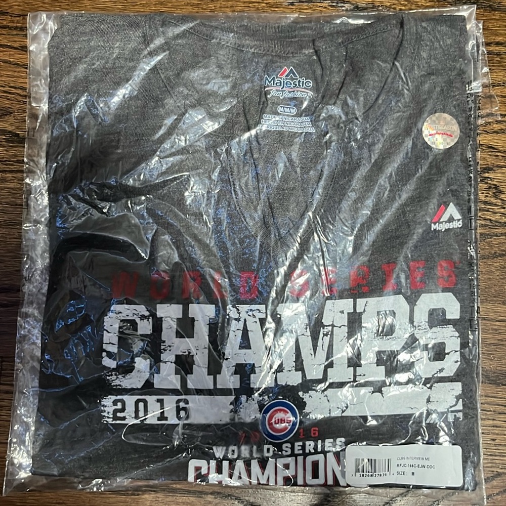 Chicago cubs World Series shirt woman’s
